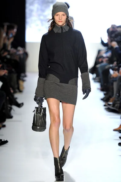 Look 28